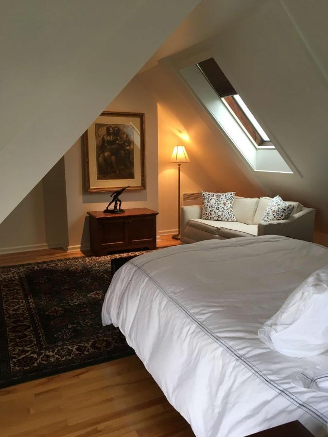 La Belle Aux Berges Bed & Breakfast Saint-Denis-sur-Richelieu Exterior photo