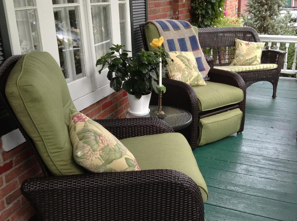 La Belle Aux Berges Bed & Breakfast Saint-Denis-sur-Richelieu Exterior photo