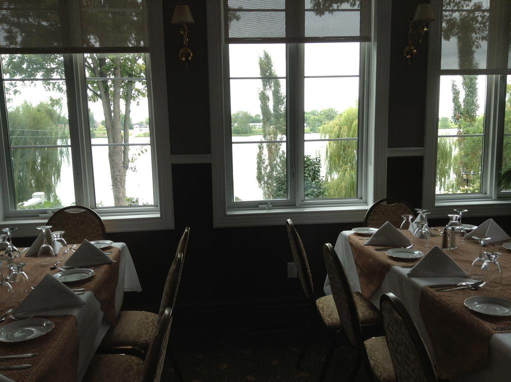 La Belle Aux Berges Bed & Breakfast Saint-Denis-sur-Richelieu Exterior photo