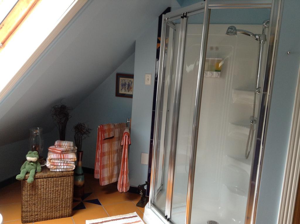 La Belle Aux Berges Bed & Breakfast Saint-Denis-sur-Richelieu Room photo