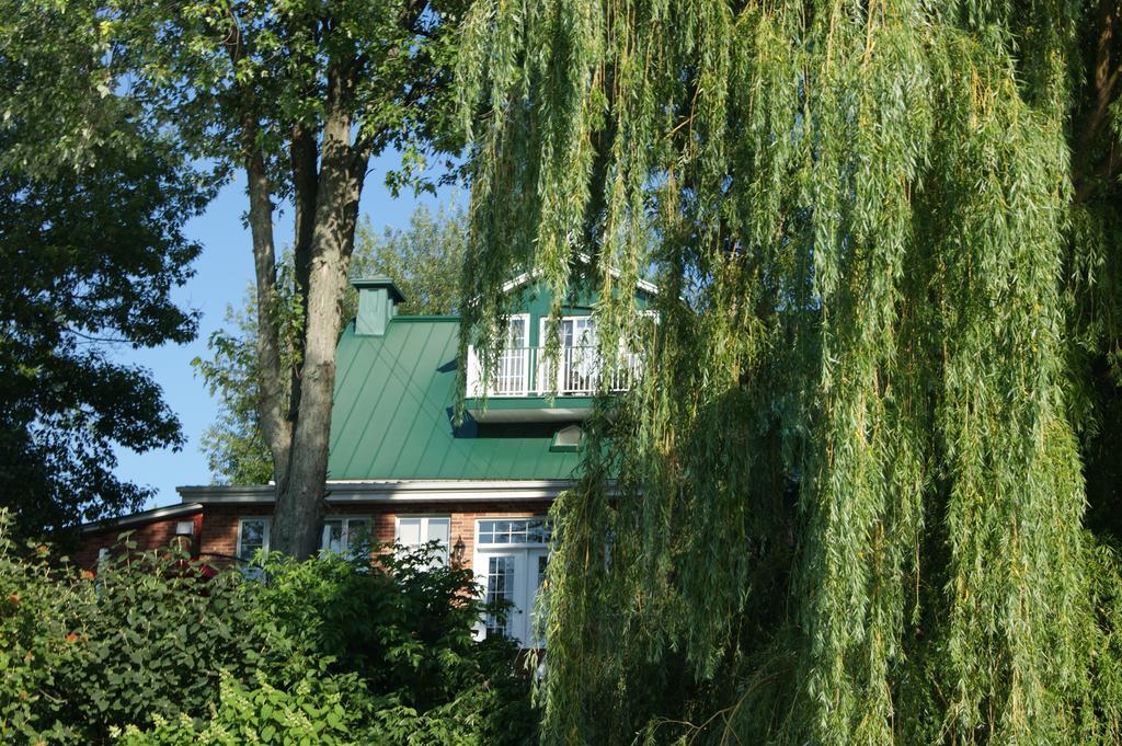 La Belle Aux Berges Bed & Breakfast Saint-Denis-sur-Richelieu Exterior photo